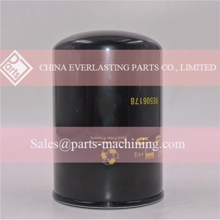 substituição do filtro de óleo lubrificante john deere RE506178