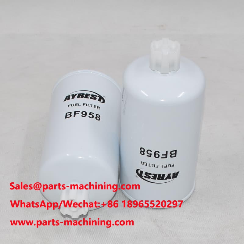 Substituição do filtro separador de água/combustível BF958